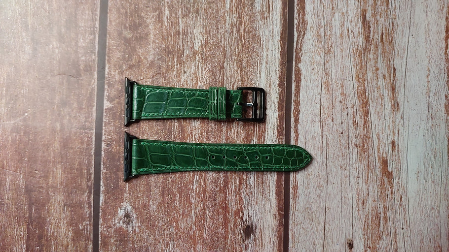 Green Full Grain Crocodile Custom Leather Strap For Apple Watch Series 9 (41mm)