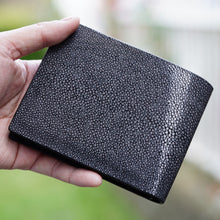 Load image into Gallery viewer, Stingray Wallet - Black (Horizontal)
