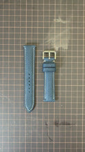 在图库查看器中加载和播放视频，Karung Snake Skin Watch Strap - Navy
