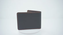 在图库查看器中加载和播放视频，Wallet - Epsom Leather
