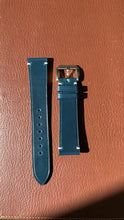 在图库查看器中加载和播放视频，Shell Cordovan Leather Watch Strap - Teal Blue
