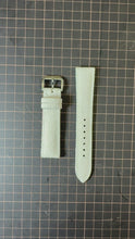 在图库查看器中加载和播放视频，Stingray Watch Strap - White
